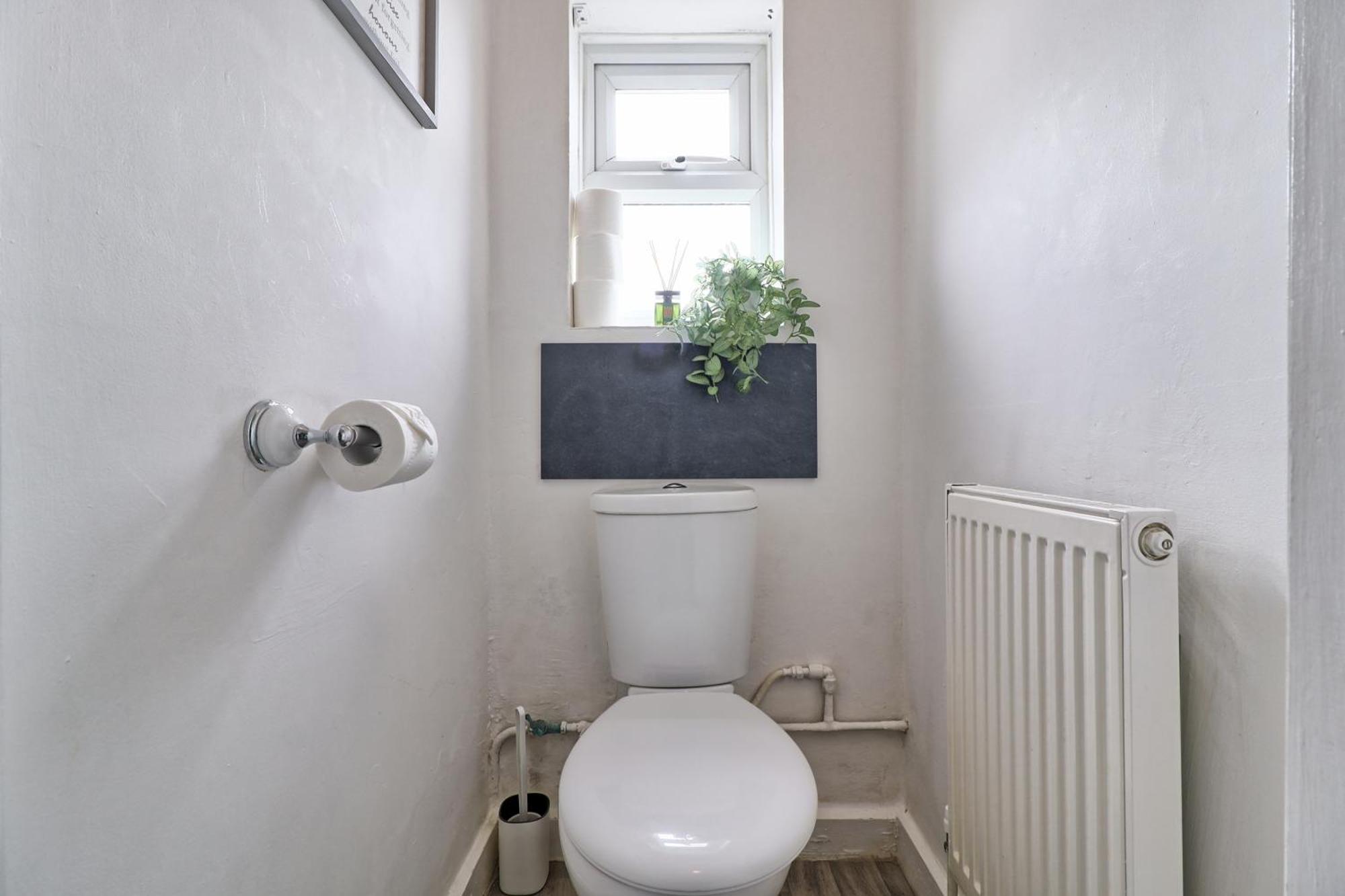 Luxury 3-Bed Apartment Near To London With Parking Hornchurch Eksteriør billede