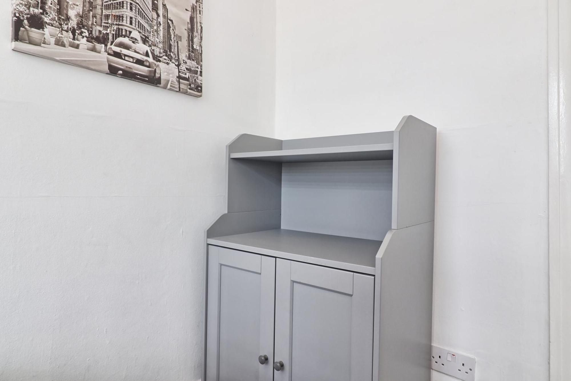 Luxury 3-Bed Apartment Near To London With Parking Hornchurch Eksteriør billede